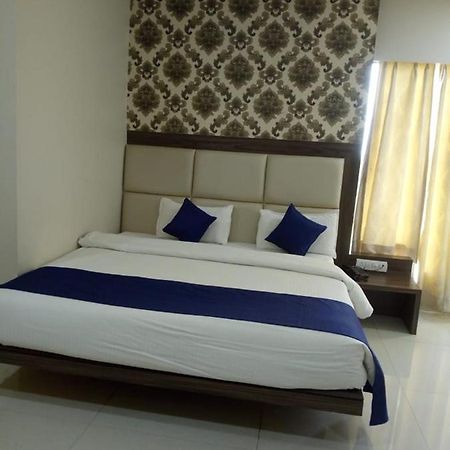 Mnr Resort Piparia Экстерьер фото
