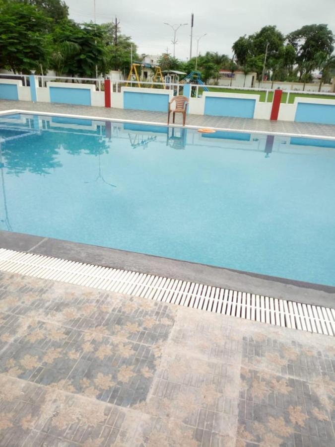 Mnr Resort Piparia Экстерьер фото
